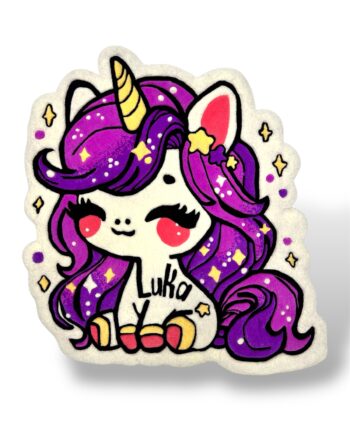 Handmade unicorn tufted rug for kids in violet shades – front view